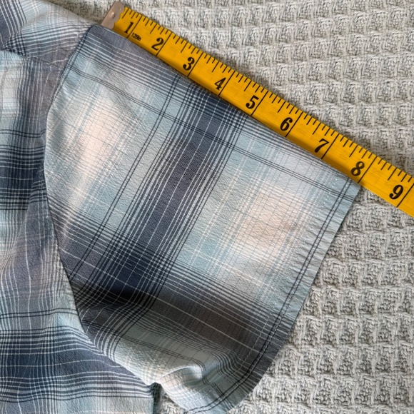 LL Bean Beach Cruiser Shirt Womens Large Reg Blue Plaid Top Blouse Gorpcore - Picture 8 of 9